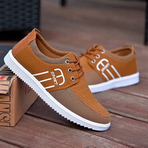 popular men's casual sneakers.